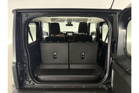 Suzuki Jimny 1.5 Allgrip 4x4 Airco Bullbar Lier Trekhaak Camera Cruise Navi LED Sidebars 4 Persoons 15"LMV