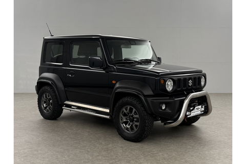 Suzuki Jimny 1.5 Allgrip 4x4 Airco Bullbar Lier Trekhaak Camera Cruise Navi LED Sidebars 4 Persoons 15"LMV