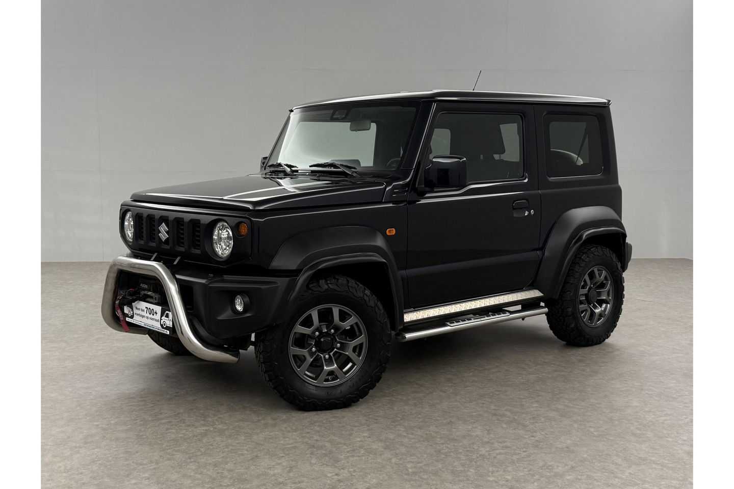 Suzuki Jimny 1.5 Allgrip 4x4 Airco Bullbar Lier Trekhaak Camera Cruise Navi LED Sidebars 4 Persoons 15"LMV