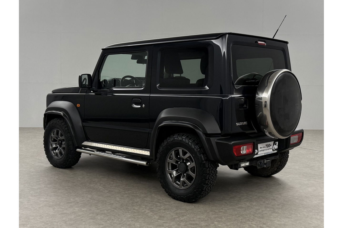 Suzuki Jimny 1.5 Allgrip 4x4 Airco Bullbar Lier Trekhaak Camera Cruise Navi LED Sidebars 4 Persoons 15"LMV
