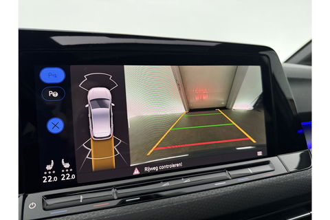 Volkswagen Golf 1.4 eHybrid GTE 259PK Pano Sfeerverl. IQ-Lights Virtual Head-up Display LED Clima Cruise Carplay Camera Navi PDC 18"LMV