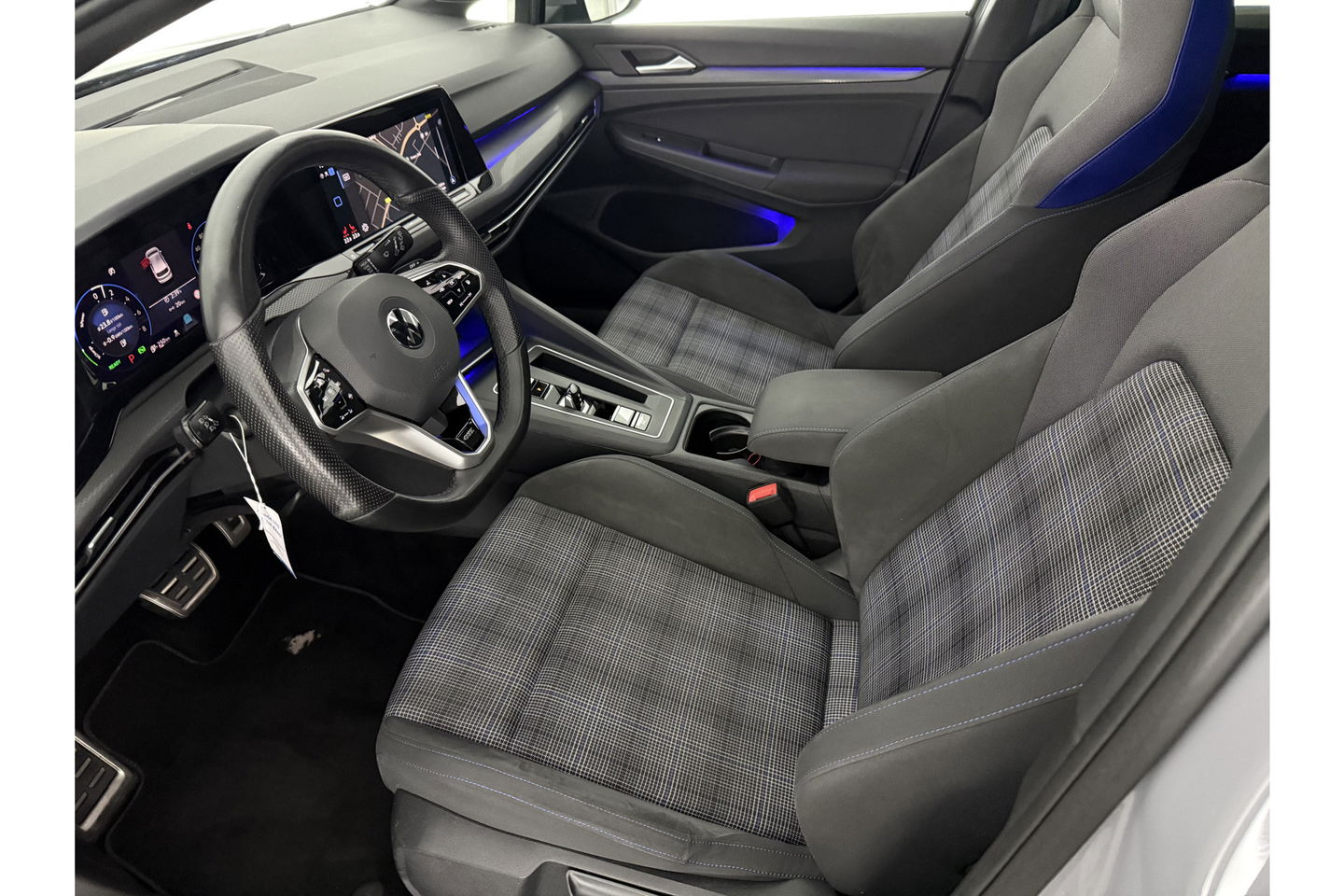 Volkswagen Golf 1.4 eHybrid GTE 259PK Pano Sfeerverl. IQ-Lights Virtual Head-up Display LED Clima Cruise Carplay Camera Navi PDC 18"LMV