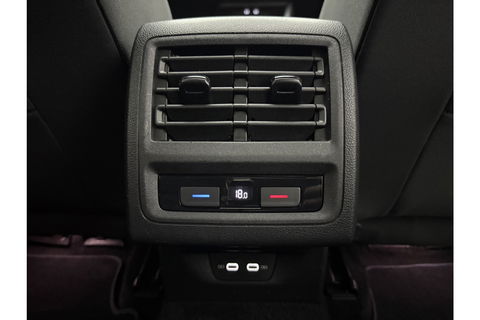 Volkswagen Golf 1.4 eHybrid GTE 259PK Pano Sfeerverl. IQ-Lights Virtual Head-up Display LED Clima Cruise Carplay Camera Navi PDC 18"LMV