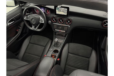 Mercedes-Benz A-Klasse 180 AMG | harman/kardon | Pano Camera LED Clima Cruise Parkeersensoren 18"LMV