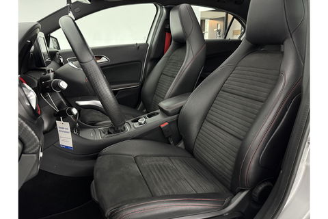 Mercedes-Benz A-Klasse 180 AMG | harman/kardon | Pano Camera LED Clima Cruise Parkeersensoren 18"LMV