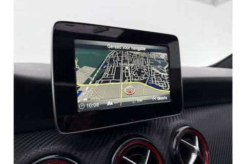 Mercedes-Benz A-Klasse 180 AMG | harman/kardon | Pano Camera LED Clima Cruise Parkeersensoren 18"LMV