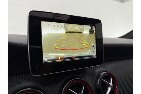 Mercedes-Benz A-Klasse 180 AMG | harman/kardon | Pano Camera LED Clima Cruise Parkeersensoren 18"LMV