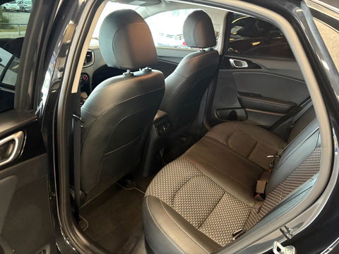 Kia Xceed 1.5 T-GDi GT-Line , Black pakket !!