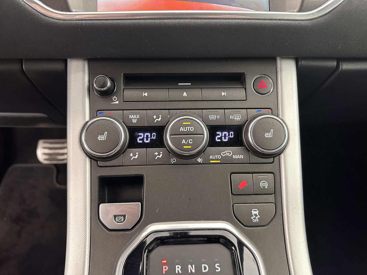 Land Rover Range Rover Evoque 2.2 TD4 4WD Prestige Aut. *LUXURY-LEATHER | BI-XENON | MERIDIAN-AUDIO | MEMORY-PACK | NAVI-FULLMAP | HEATED-SPORTSEATS | ECC | CAMERA | KEYLESS | SHIFT-PADDLES | PDC | CRUISE | TOWBAR | 20''ALU*