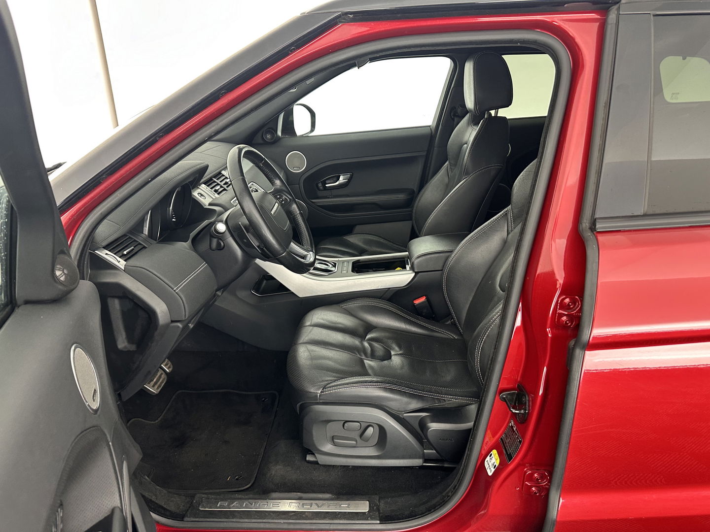 Land Rover Range Rover Evoque 2.2 TD4 4WD Prestige Aut. *LUXURY-LEATHER | BI-XENON | MERIDIAN-AUDIO | MEMORY-PACK | NAVI-FULLMAP | HEATED-SPORTSEATS | ECC | CAMERA | KEYLESS | SHIFT-PADDLES | PDC | CRUISE | TOWBAR | 20''ALU*