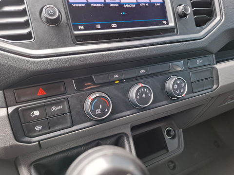 Volkswagen Crafter 35 2.0 TDI L3H3 Trendline AIRCO / CRUISE CONTROLE / CAMERA / EURO 6 / L2H2