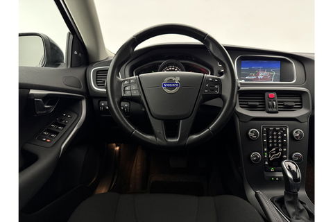 Volvo V40 1.6 T4 Cross Country 180PK Airco Cruise Navigatie Parkeersensoren 16"LMV