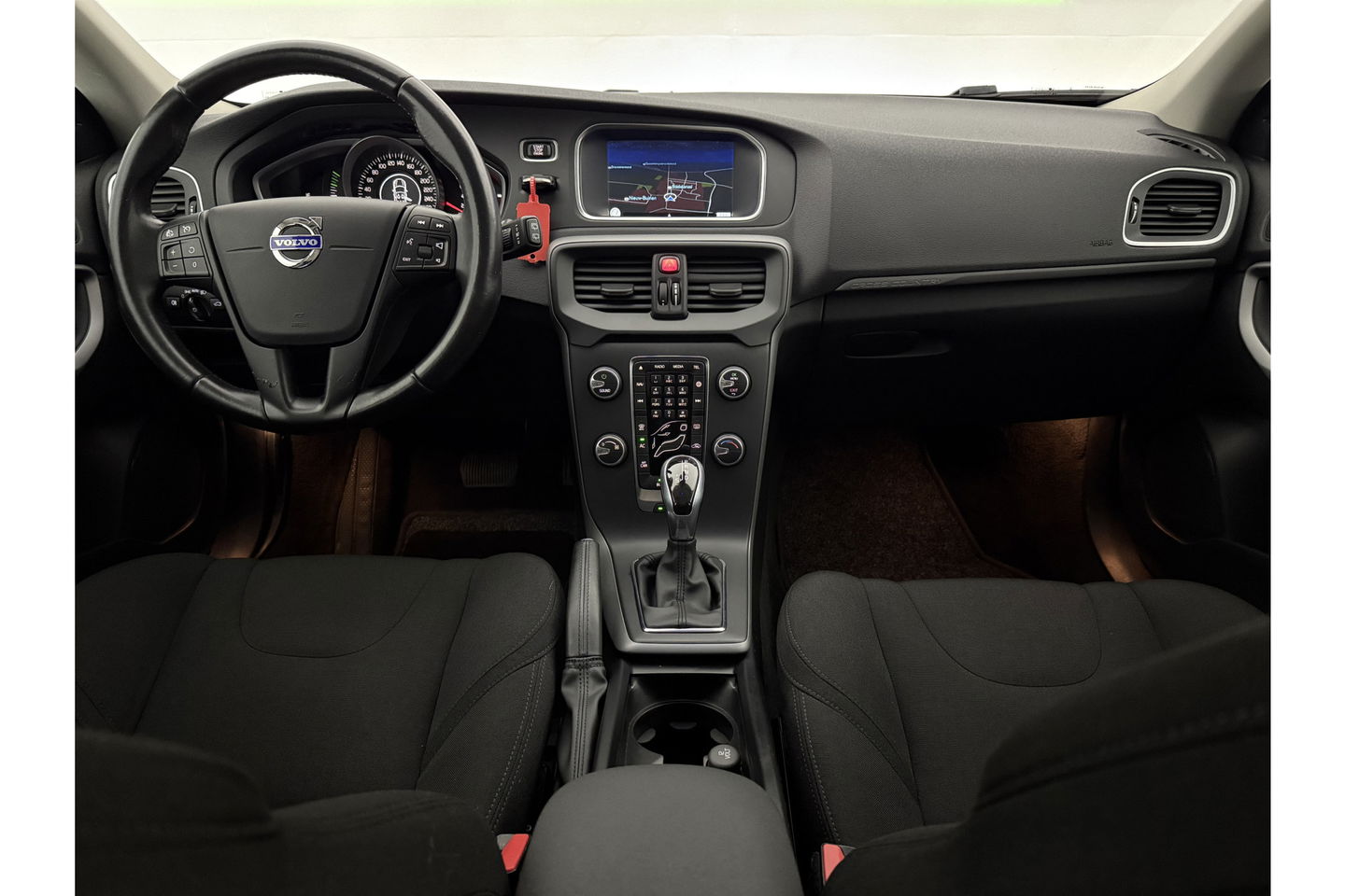 Volvo V40 1.6 T4 Cross Country 180PK Airco Cruise Navigatie Parkeersensoren 16"LMV