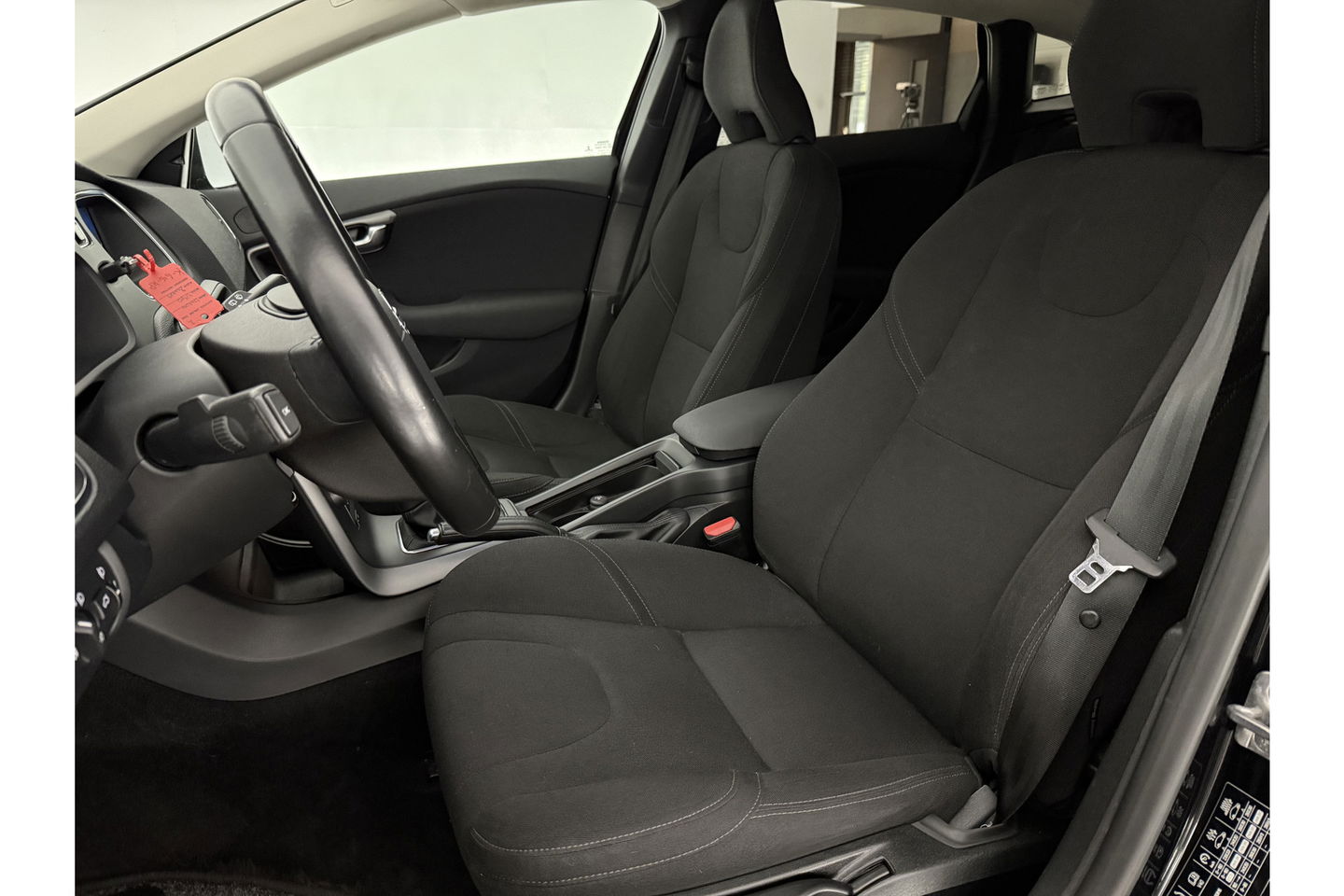 Volvo V40 1.6 T4 Cross Country 180PK Airco Cruise Navigatie Parkeersensoren 16"LMV