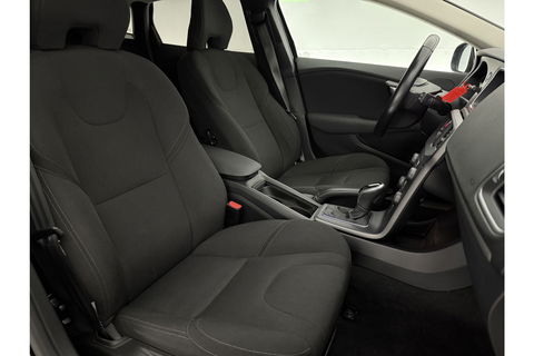 Volvo V40 1.6 T4 Cross Country 180PK Airco Cruise Navigatie Parkeersensoren 16"LMV