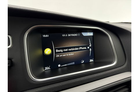 Volvo V40 1.6 T4 Cross Country 180PK Airco Cruise Navigatie Parkeersensoren 16"LMV