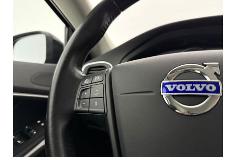 Volvo V40 1.6 T4 Cross Country 180PK Airco Cruise Navigatie Parkeersensoren 16"LMV
