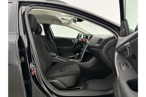 Volvo V40 1.6 T4 Cross Country 180PK Airco Cruise Navigatie Parkeersensoren 16"LMV