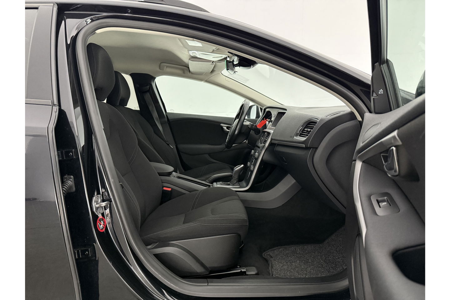 Volvo V40 1.6 T4 Cross Country 180PK Airco Cruise Navigatie Parkeersensoren 16"LMV