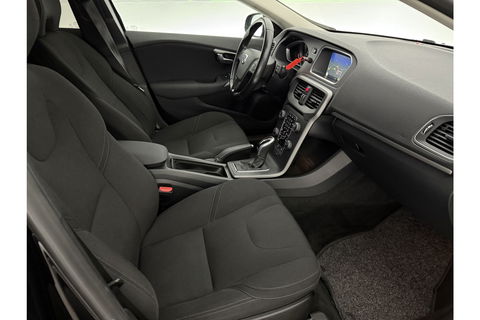 Volvo V40 1.6 T4 Cross Country 180PK Airco Cruise Navigatie Parkeersensoren 16"LMV
