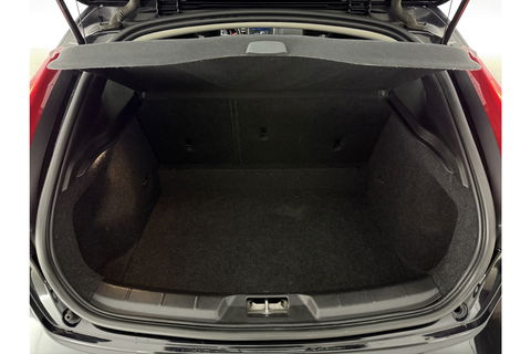 Volvo V40 1.6 T4 Cross Country 180PK Airco Cruise Navigatie Parkeersensoren 16"LMV
