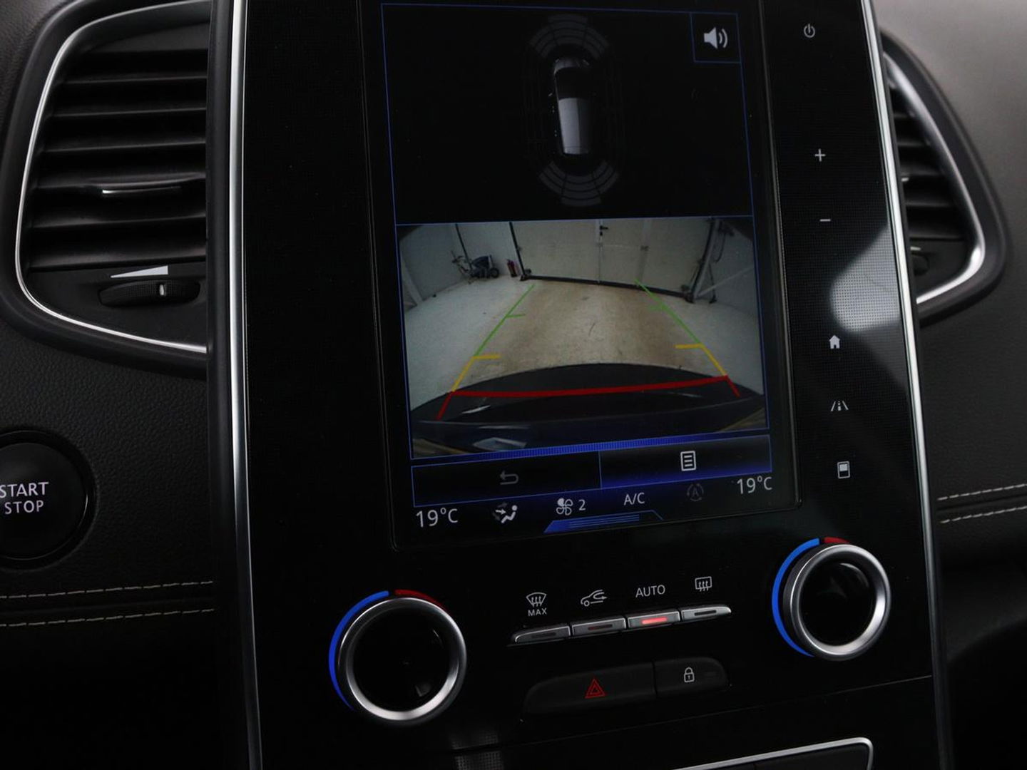 Renault Scénic 1.3 TCe Bose | Automaat | Camera | Massage | Carplay | Navigatie | Keyless | Full LED | Climate control | Dodehoek detectie