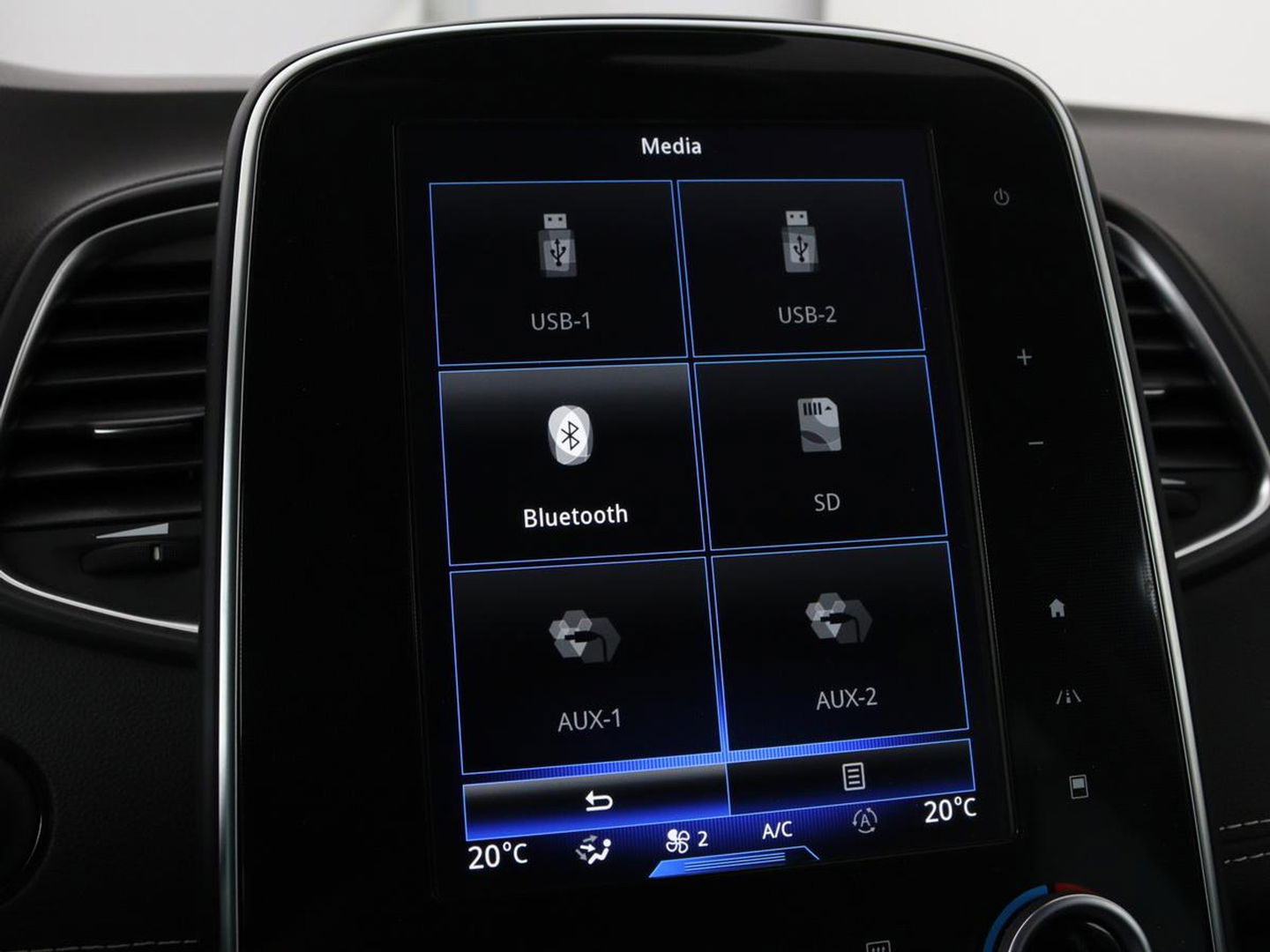 Renault Scénic 1.3 TCe Bose | Automaat | Camera | Massage | Carplay | Navigatie | Keyless | Full LED | Climate control | Dodehoek detectie
