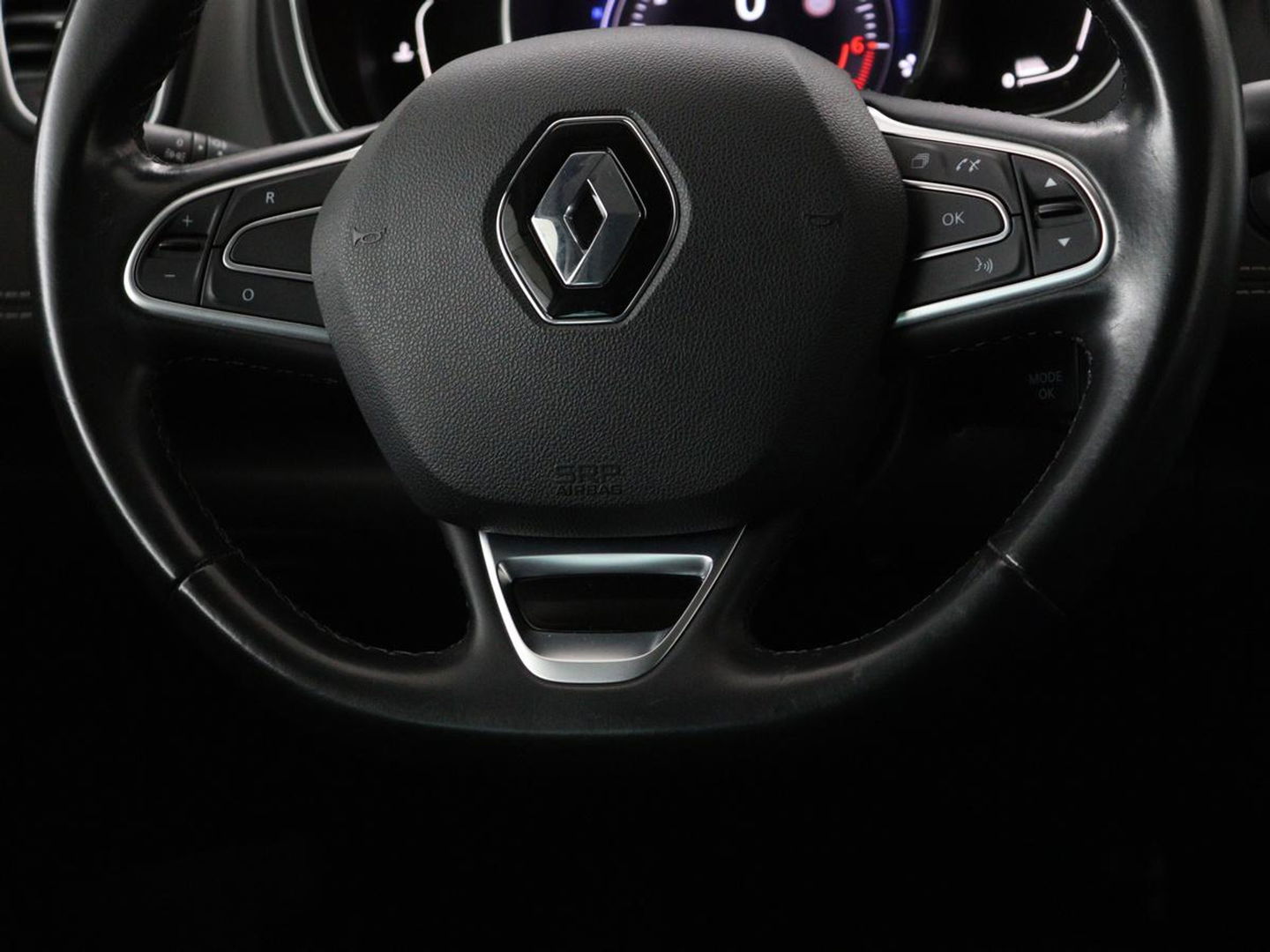 Renault Scénic 1.3 TCe Bose | Automaat | Camera | Massage | Carplay | Navigatie | Keyless | Full LED | Climate control | Dodehoek detectie