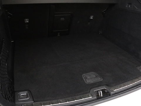 Volvo XC60 2.0 Recharge T6 AWD R Design | Panoramadak | Head-Up | Stoel & stuurverwarming | Camera | Adaptive cruise | Trekhaak | Harman/Kardon | Navigatie | Full LED | 22'' lichtmetalen velgen