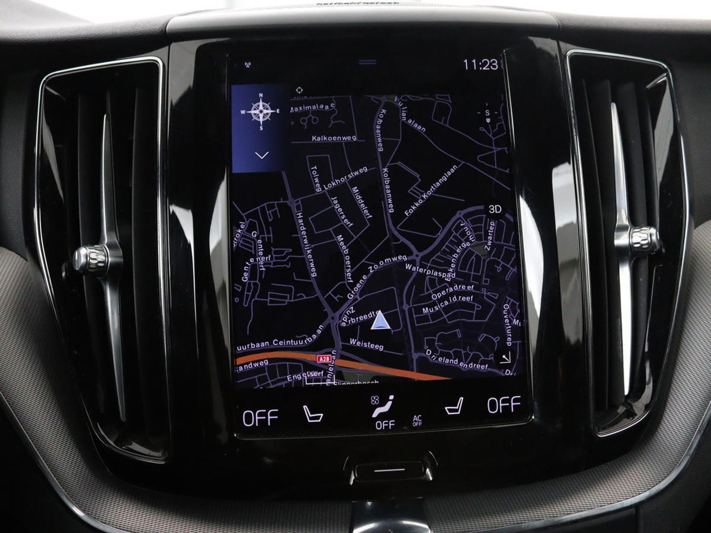 Volvo XC60 2.0 Recharge T6 AWD R Design | Panoramadak | Head-Up | Stoel & stuurverwarming | Camera | Adaptive cruise | Trekhaak | Harman/Kardon | Navigatie | Full LED | 22'' lichtmetalen velgen