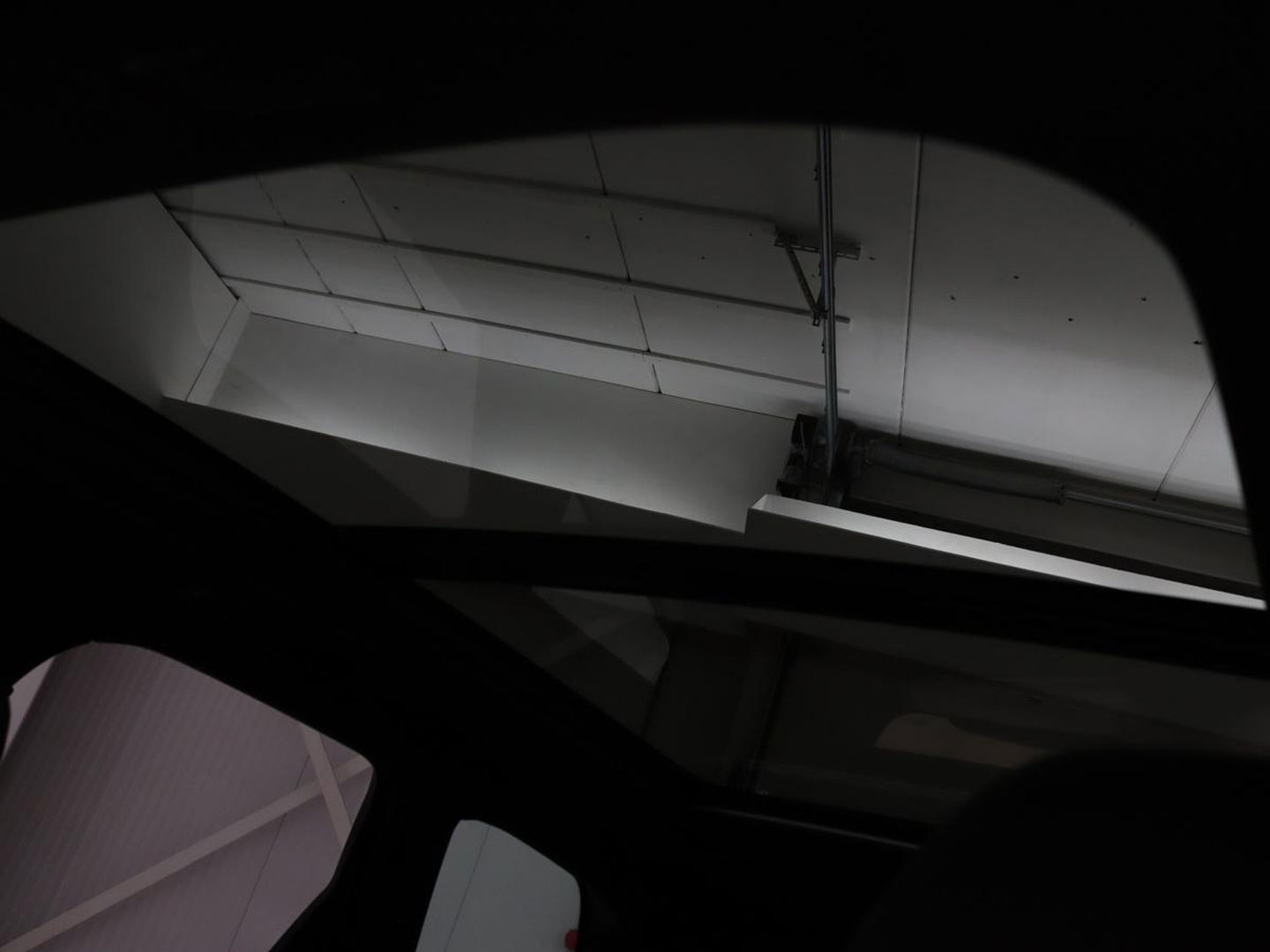 Volvo XC60 2.0 Recharge T6 AWD R Design | Panoramadak | Head-Up | Stoel & stuurverwarming | Camera | Adaptive cruise | Trekhaak | Harman/Kardon | Navigatie | Full LED | 22'' lichtmetalen velgen