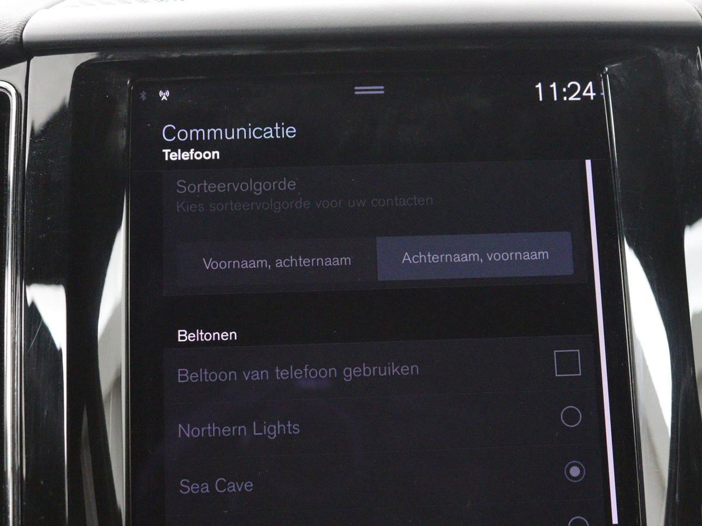 Volvo XC60 2.0 Recharge T6 AWD R Design | Panoramadak | Head-Up | Stoel & stuurverwarming | Camera | Adaptive cruise | Trekhaak | Harman/Kardon | Navigatie | Full LED | 22'' lichtmetalen velgen