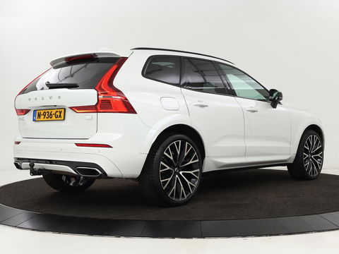 Volvo XC60 2.0 Recharge T6 AWD R Design | Panoramadak | Head-Up | Stoel & stuurverwarming | Camera | Adaptive cruise | Trekhaak | Harman/Kardon | Navigatie | Full LED | 22'' lichtmetalen velgen