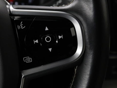 Volvo V90 2.0 T8 AWD R-Design | Panoramadak | Head-Up | Trekhaak | Stoel & stuurverwarming | Leder | 360 camera | Luchtvering | Harman/Kardon | Adaptive cruise | Achterbankverwarming