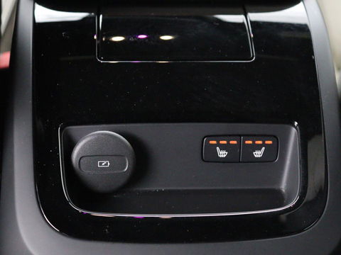 Volvo V90 2.0 T8 AWD R-Design | Panoramadak | Head-Up | Trekhaak | Stoel & stuurverwarming | Leder | 360 camera | Luchtvering | Harman/Kardon | Adaptive cruise | Achterbankverwarming