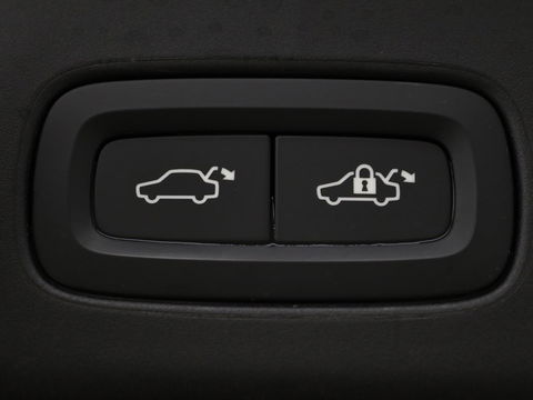 Volvo V90 2.0 T8 AWD R-Design | Panoramadak | Head-Up | Trekhaak | Stoel & stuurverwarming | Leder | 360 camera | Luchtvering | Harman/Kardon | Adaptive cruise | Achterbankverwarming