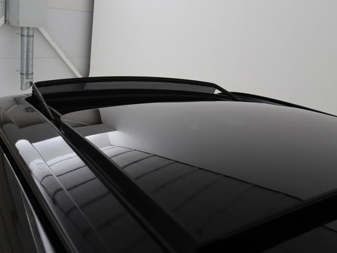 Volvo V90 2.0 T8 AWD R-Design | Panoramadak | Head-Up | Trekhaak | Stoel & stuurverwarming | Leder | 360 camera | Luchtvering | Harman/Kardon | Adaptive cruise | Achterbankverwarming