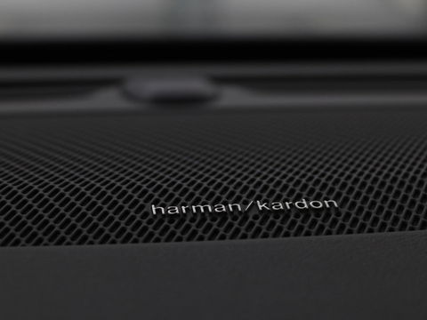 Volvo V90 2.0 T8 AWD R-Design | Panoramadak | Head-Up | Trekhaak | Stoel & stuurverwarming | Leder | 360 camera | Luchtvering | Harman/Kardon | Adaptive cruise | Achterbankverwarming