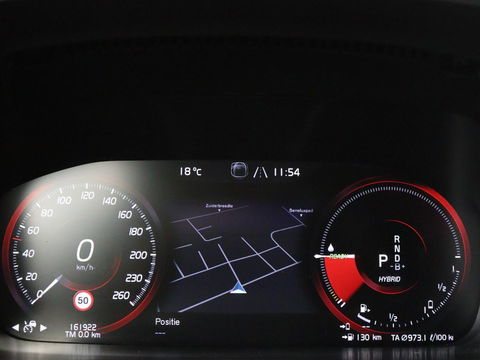 Volvo V90 2.0 T8 AWD R-Design | Panoramadak | Head-Up | Trekhaak | Stoel & stuurverwarming | Leder | 360 camera | Luchtvering | Harman/Kardon | Adaptive cruise | Achterbankverwarming