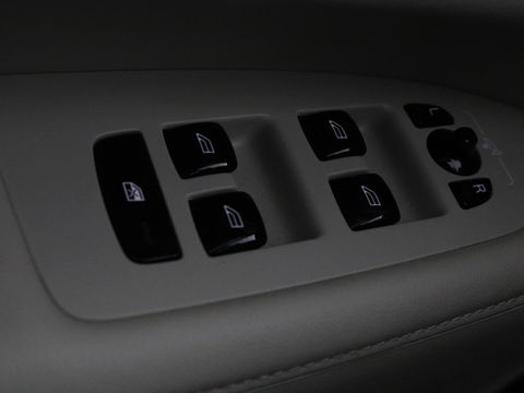 Volvo V90 2.0 T8 AWD R-Design | Panoramadak | Head-Up | Trekhaak | Stoel & stuurverwarming | Leder | 360 camera | Luchtvering | Harman/Kardon | Adaptive cruise | Achterbankverwarming