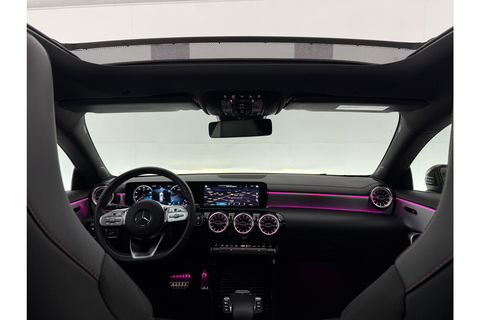 Mercedes-Benz CLA-Klasse 180 AMG Pano Sfeer LED Virtual Camera Clima Carplay Cruise Navi 18"LMV PDC Stoelverw.