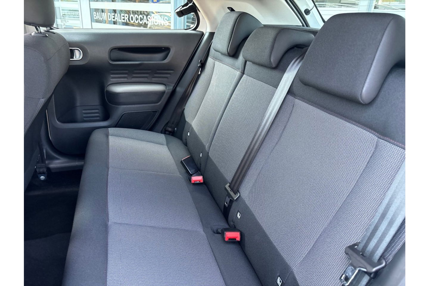 Citroën C4 Cactus 1.2 PURETECH 110PK FEEL ED. AIRCO CAPLAY NAVI PDC