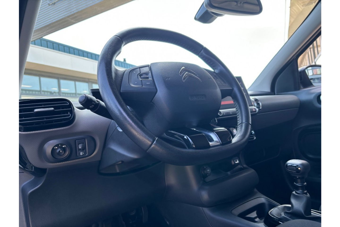 Citroën C4 Cactus 1.2 PURETECH 110PK FEEL ED. AIRCO CAPLAY NAVI PDC