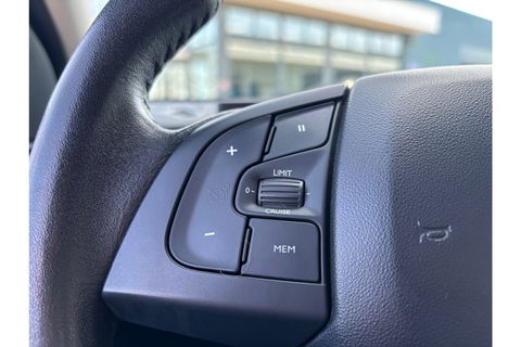 Citroën C4 Cactus 1.2 PURETECH 110PK FEEL ED. AIRCO CAPLAY NAVI PDC