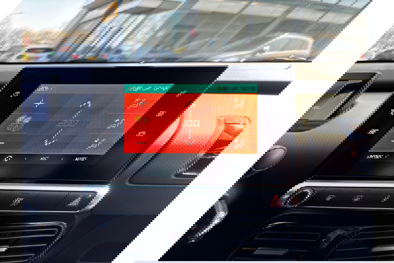 Citroën C4 Cactus 1.2 PURETECH 110PK FEEL ED. AIRCO CAPLAY NAVI PDC