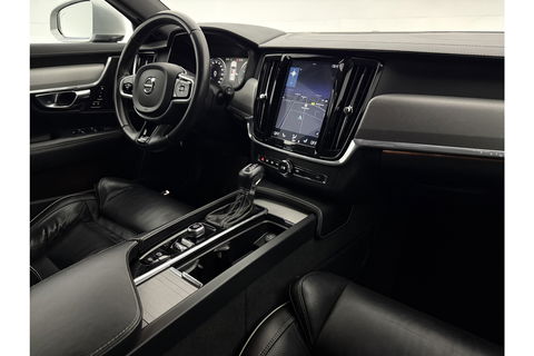 Volvo V90 2.0 T4 R-Design 190PK LED Trekhaak Camera LED Harman/Kardon Carplay Memory Leder Clima Navi 20"LMV PDC