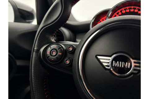 MINI Cooper 1.5 Cooper Business Edition LED Carplay Clima Cruise Navigatie 16"LMV PDC Stoelverwarming