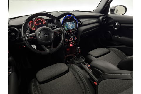MINI Cooper 1.5 Cooper Business Edition LED Carplay Clima Cruise Navigatie 16"LMV PDC Stoelverwarming