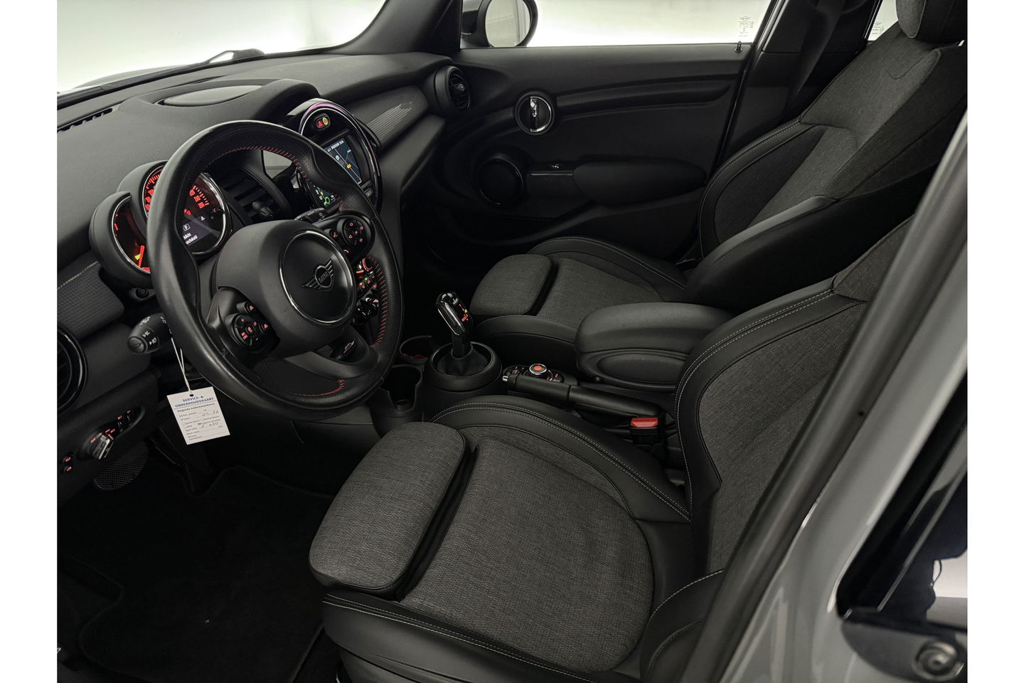MINI Cooper 1.5 Cooper Business Edition LED Carplay Clima Cruise Navigatie 16"LMV PDC Stoelverwarming