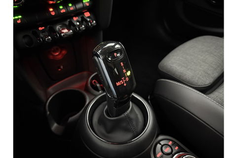 MINI Cooper 1.5 Cooper Business Edition LED Carplay Clima Cruise Navigatie 16"LMV PDC Stoelverwarming